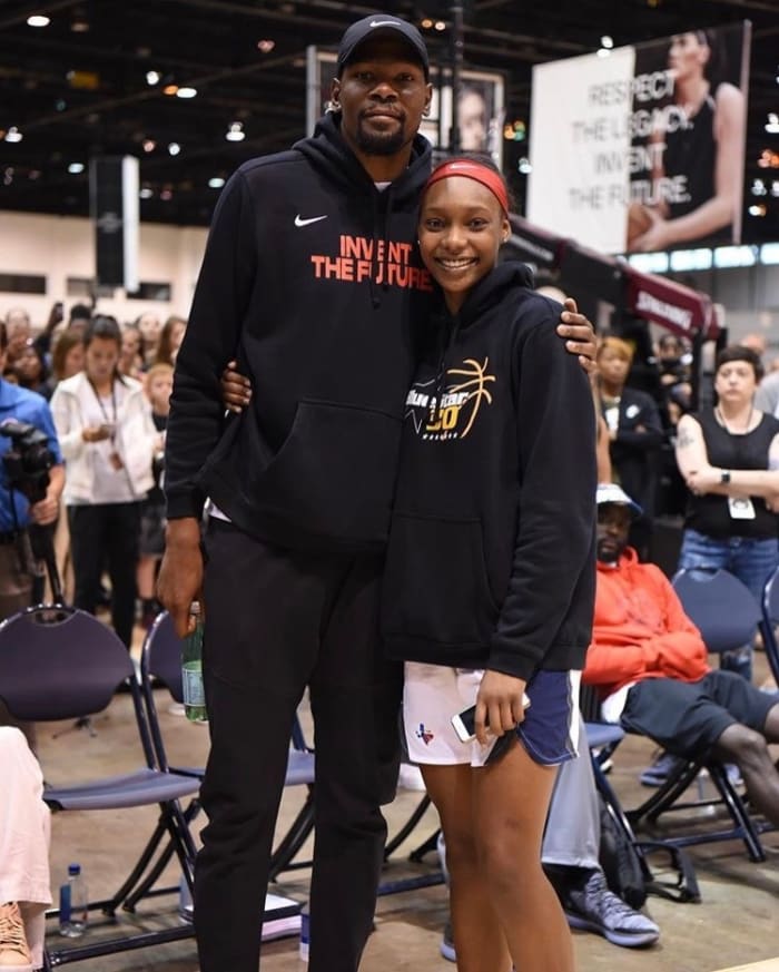 Bartlett met NBA Superstar Kevin Durant at Nike Nationals (Chicago, Illinois, 2018).